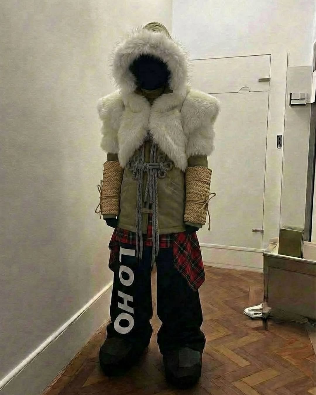 Look LK-008